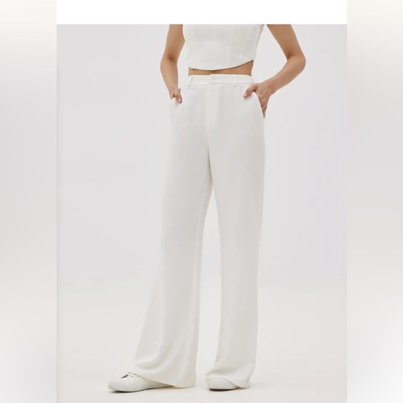 Love Bonito Pvara Regular Flare Pants (2022 Version) white Size S - Picture 3 of 8